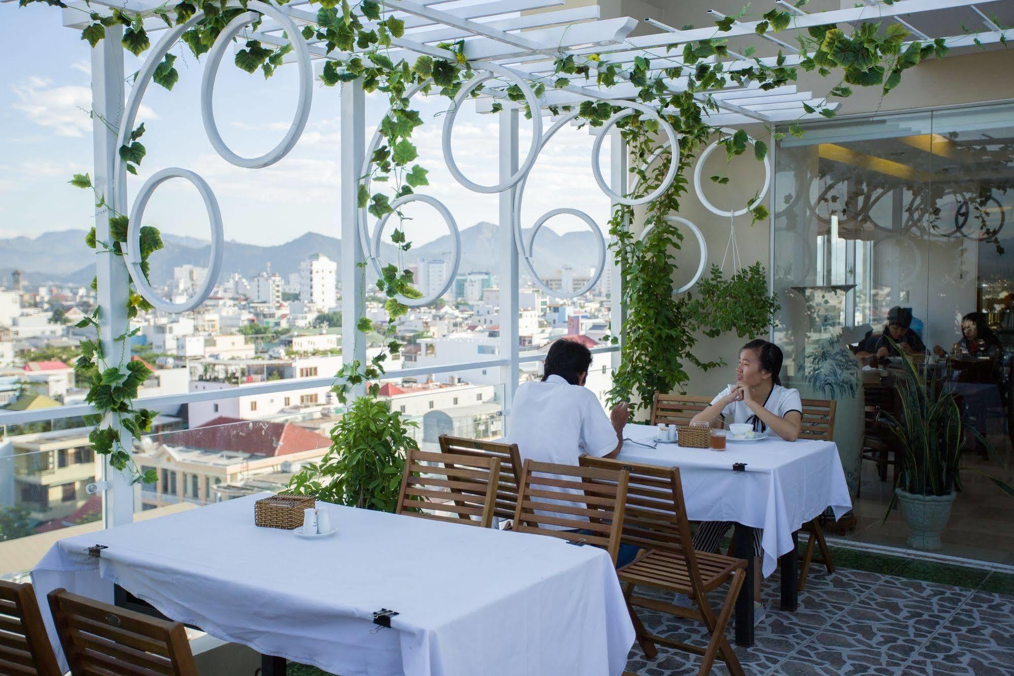 Copac Hotel Nha Trang Esterno foto